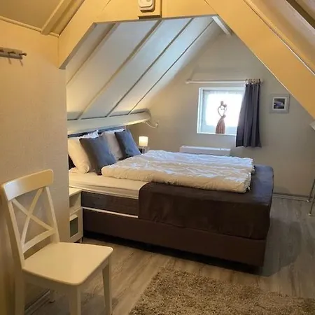 Holiday home Mit Pool By Interhome De Panne